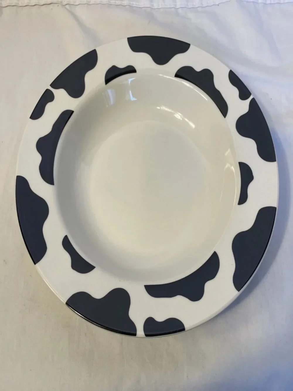 Spotted Cow Print Rim Soup Pasta Bowls 8.5